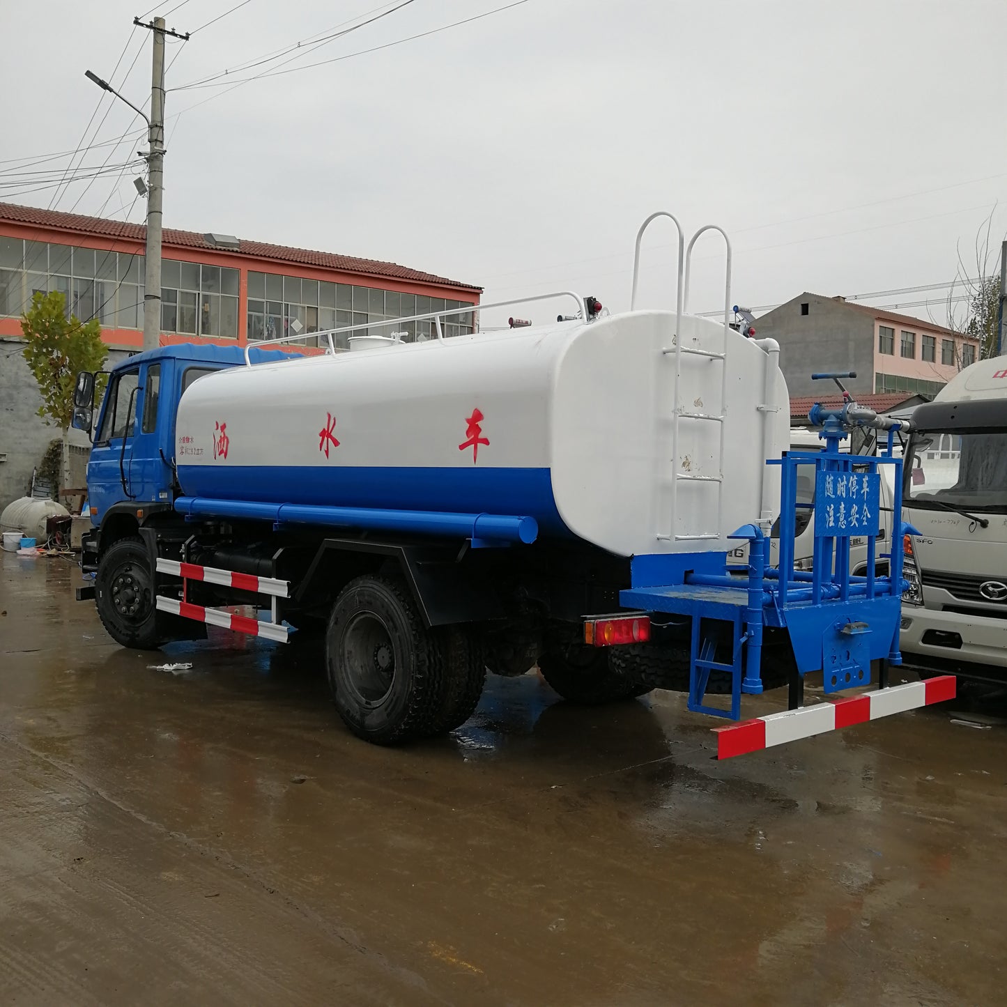 Water Tank Truck Washing Ground Sprinkler for Construction Works