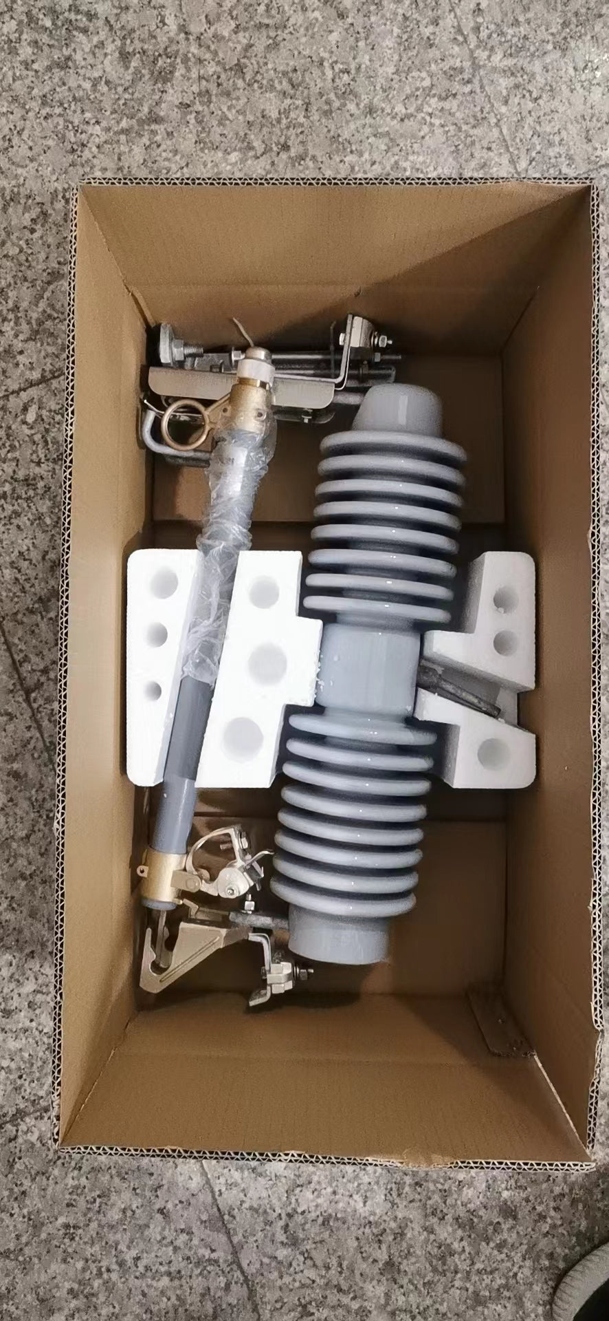 Drop Out Fuse & Lighting Arrestors Combi 11kV C/W mounting accessories