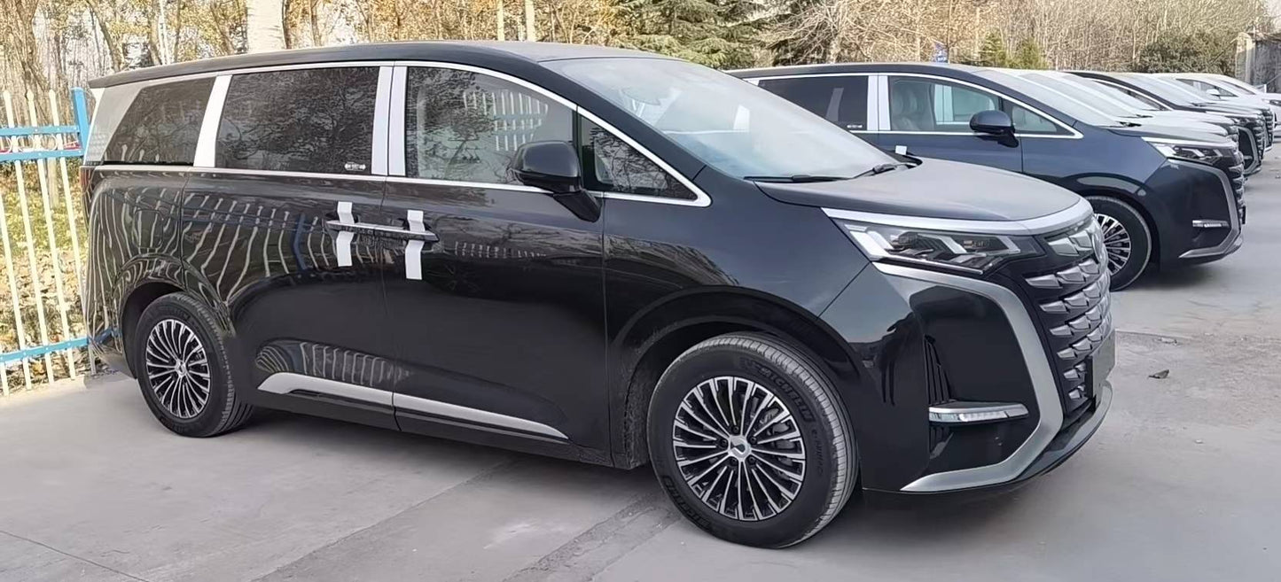 Tengshi D9 DM-i 945 Two-wheel Drive Plug-in Hybrid 7 Seat MPV Passenger