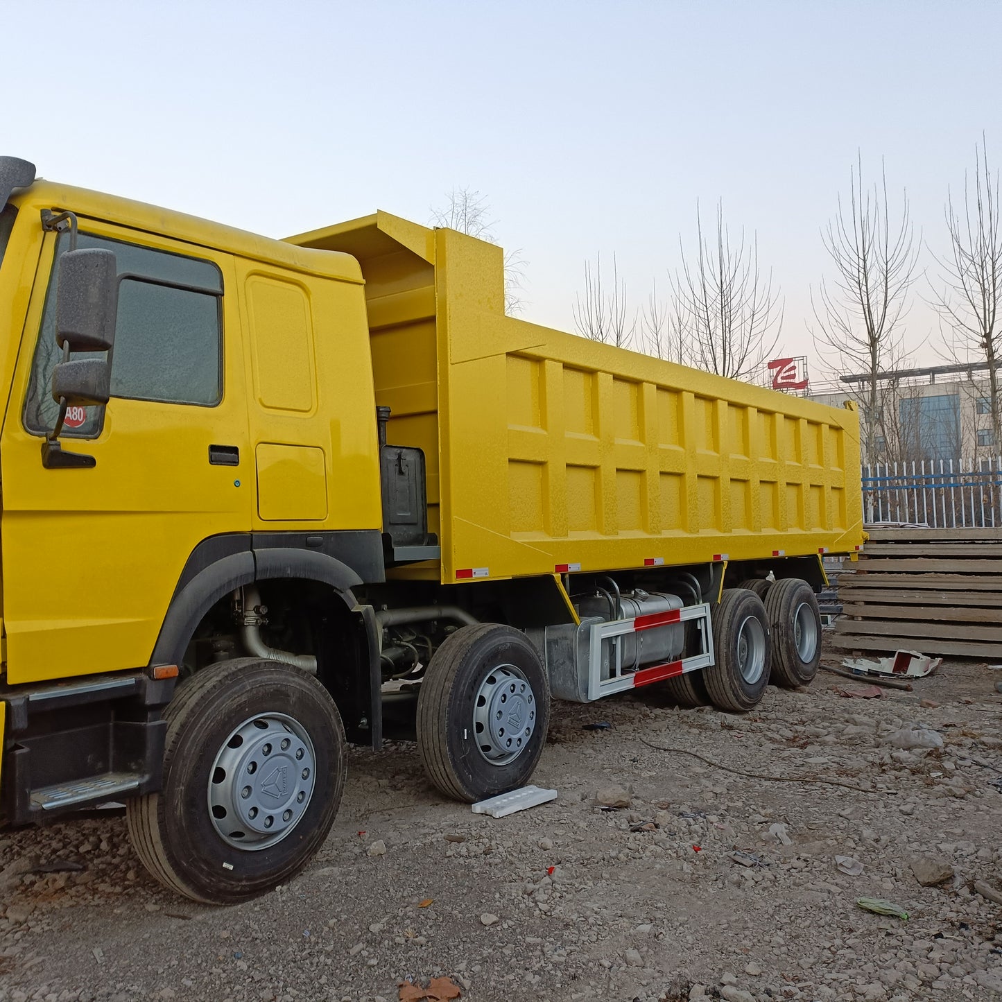 HOWO 8*4 DUMP 371 TRUCK USED