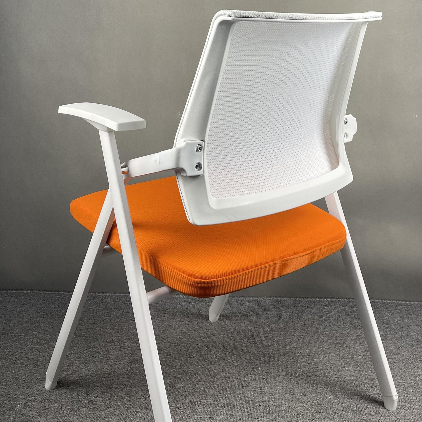 999-4 Meeting Chair with Writing Board
