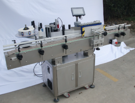 Automatic labeling machine