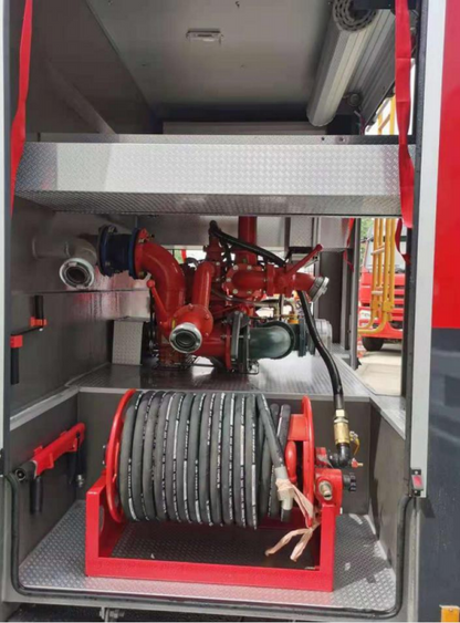Water foam fire fighting truck forest emergency rescue vehicle